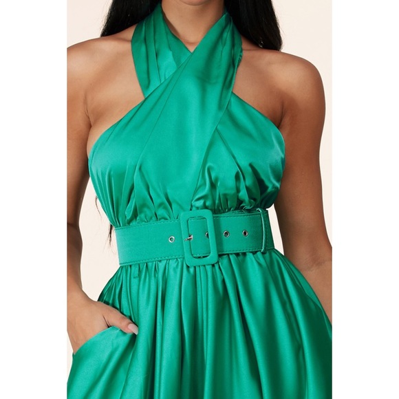 Alter neck flare leg jumpsuit - Picture 2 of 4